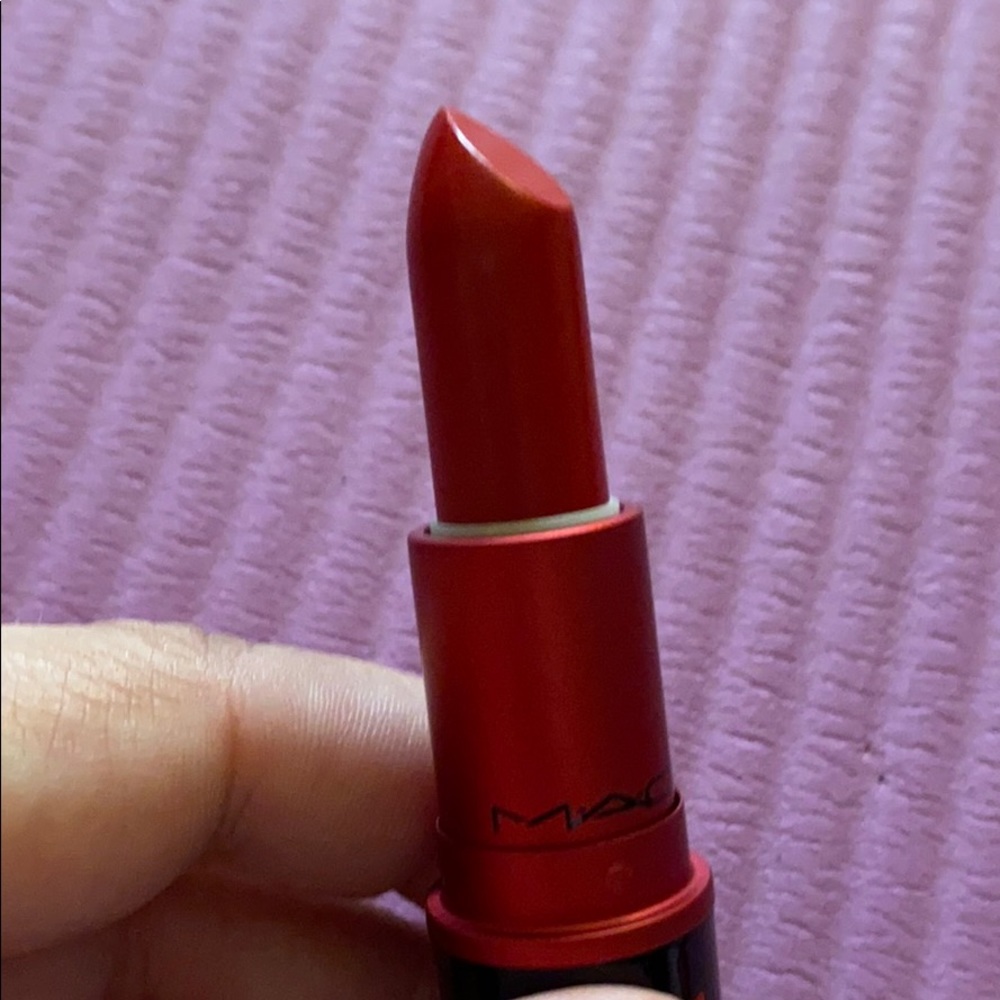 MAC SIA VIVA GLAM Lipstick